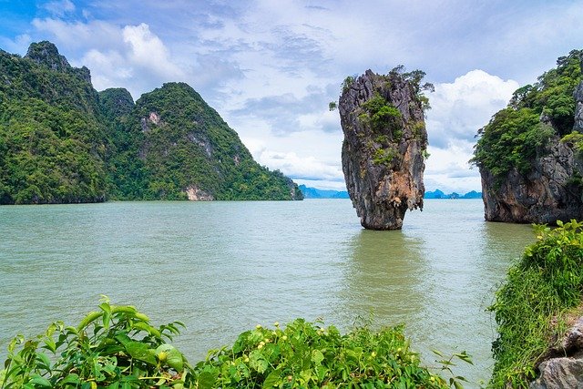 james-bond-island