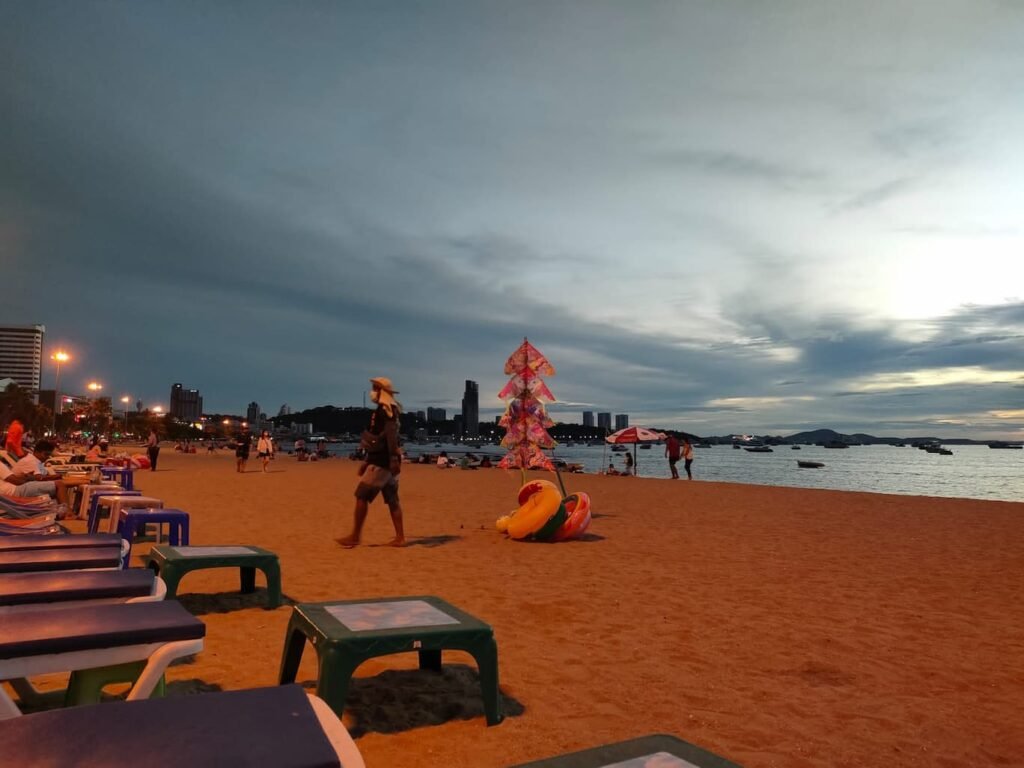 central-pattaya-beach